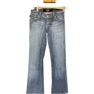Rock & Republic womens size 24 jeans in EUC beautiful back pocket design